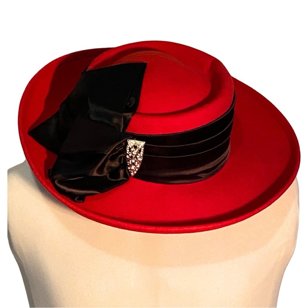 Vintage 1980s Red and Black Women's Hat